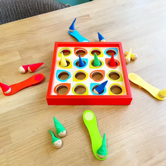 ボードゲーム、こびとさんジャンプ!!